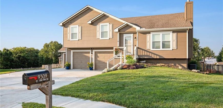 Homes for Sale in Kansas City, MO 64157 | 9309 NE Paw Paw Drive