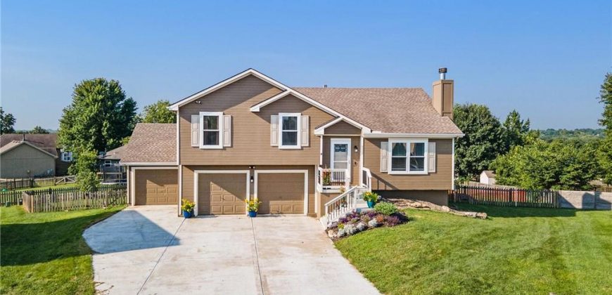 Homes for Sale in Kansas City, MO 64157 | 9309 NE Paw Paw Drive