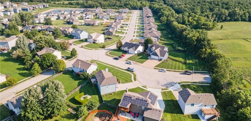 Homes for Sale in Kansas City, MO 64157 | 9309 NE Paw Paw Drive
