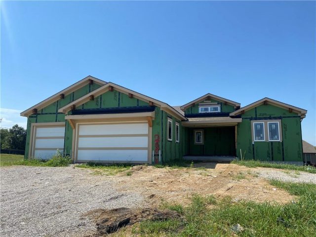 Homes for Sale in Kansas City, MO 64155 | 2806 NE 102nd Street