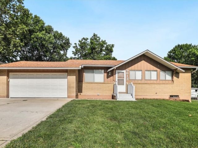 Homes for Sale in Kansas City, MO 64155 | 9012 N Oak Trafficway