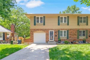 7139-NW-Country Club-Lane-mls-2555566-image-1