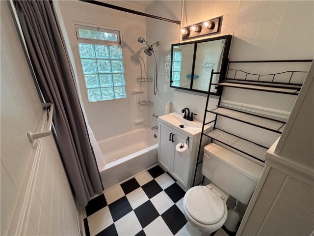 Homes for Sale in Kansas City, MO 64117 | 4603 NE 47 Terrace