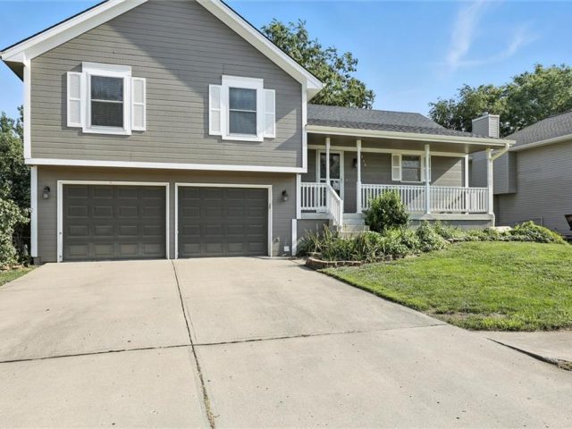 Homes for Sale in Kearney, MO 64060 | 414  Regency Park Street