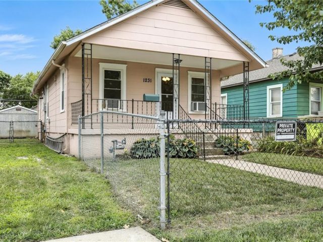 Homes for Sale in North Kansas City, MO 64116 | 1231 E 23rd Avenue