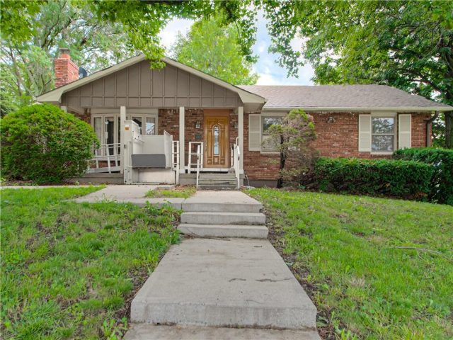 Homes for Sale in Weston, MO 64098 | 18377  Pleasant View Drive