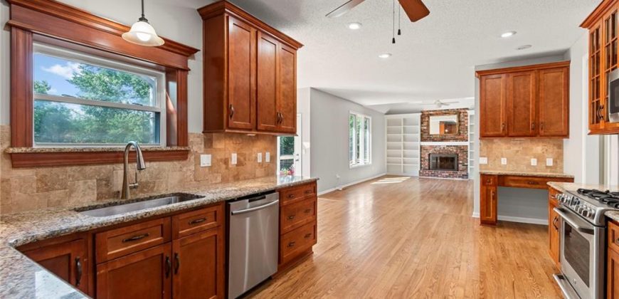 Homes for Sale in Kansas City, MO 64152 | 12023 NW Country Club Court