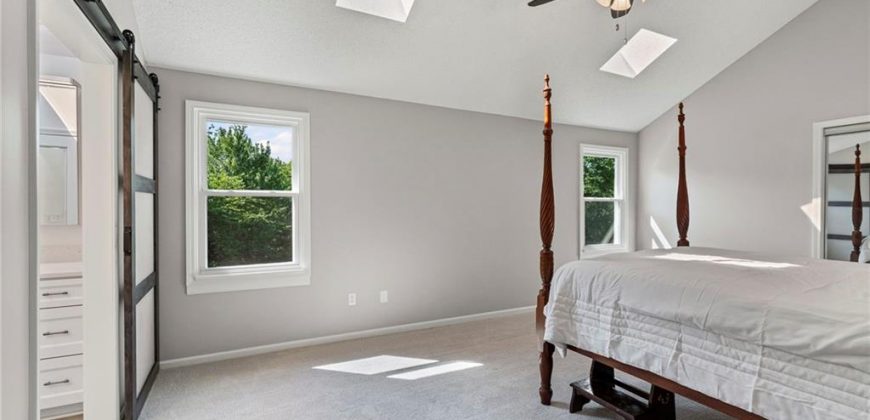 Homes for Sale in Kansas City, MO 64152 | 12023 NW Country Club Court