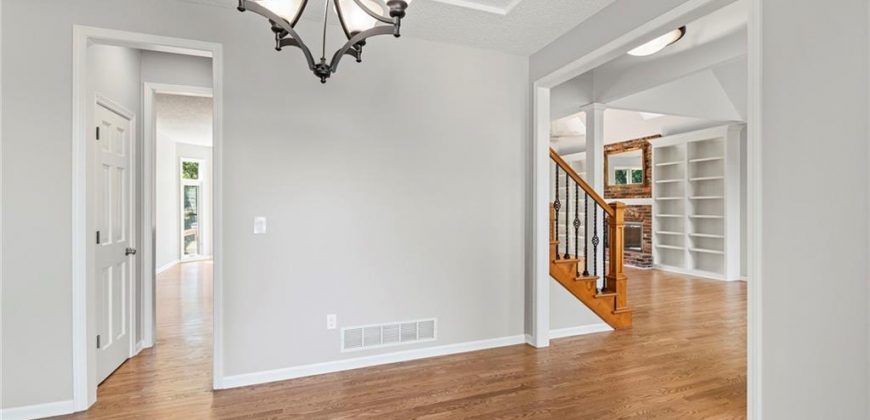 Homes for Sale in Kansas City, MO 64152 | 12023 NW Country Club Court