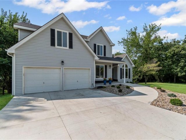 Homes for Sale in Kansas City, MO 64152 | 12023 NW Country Club Court