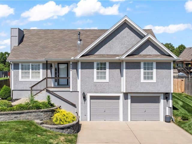 Homes for Sale in Kansas City, MO 64119 | 8120 N Myrtle Street