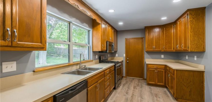 Homes for Sale in Kansas City, MO 64118 | 5002 N Park Avenue
