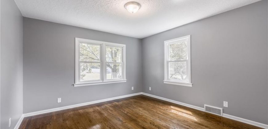 Homes for Sale in Kansas City, MO 64118 | 5002 N Park Avenue
