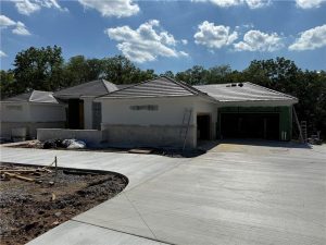 7410-NW-Pampas-Lane-mls-2535375-image-1