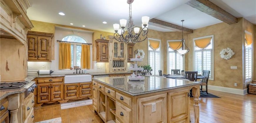 Homes for Sale in Kansas City, MO 64154 | 10118 N Helena Avenue