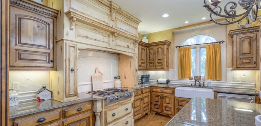 Homes for Sale in Kansas City, MO 64154 | 10118 N Helena Avenue