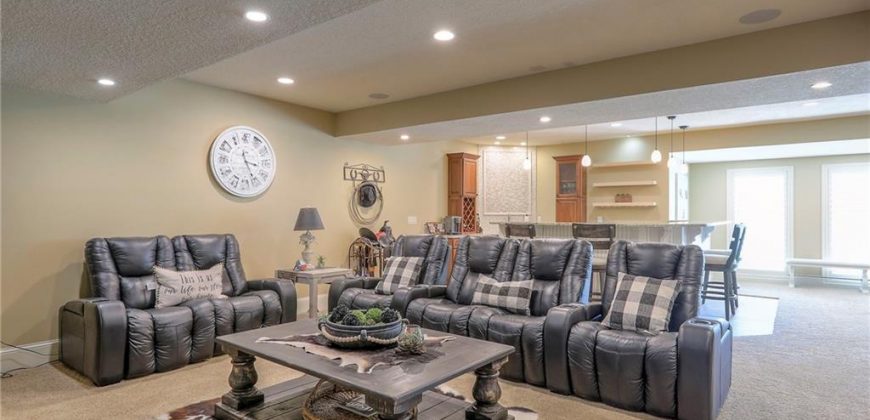 Homes for Sale in Kansas City, MO 64154 | 10118 N Helena Avenue