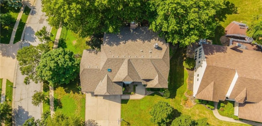 Homes for Sale in Liberty, MO 64068 | 1105  Guinevere Drive