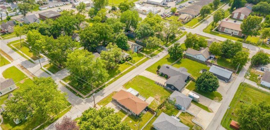 Homes for Sale in Kearney, MO 64060 | 300 N Grove Street