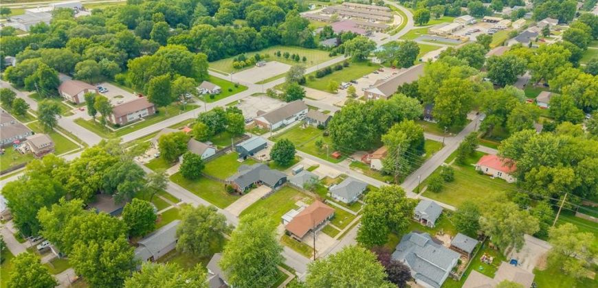 Homes for Sale in Kearney, MO 64060 | 300 N Grove Street