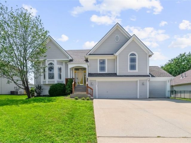 Homes for Sale in Kansas City, MO 64153 | 10505 NW 87th Terrace