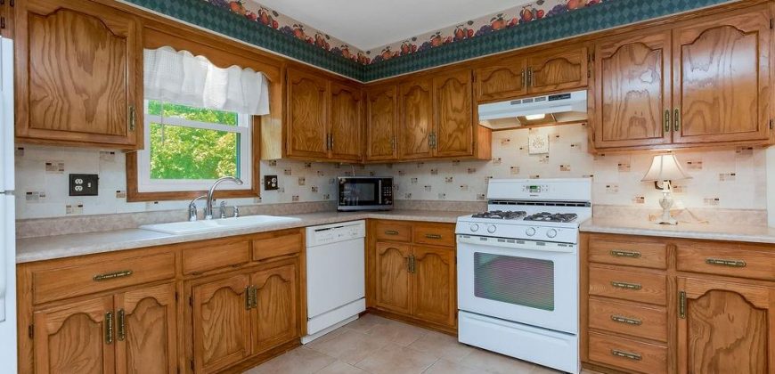 Homes for Sale in Kansas City, MO 64118 | 1708 NW 63rd Terrace