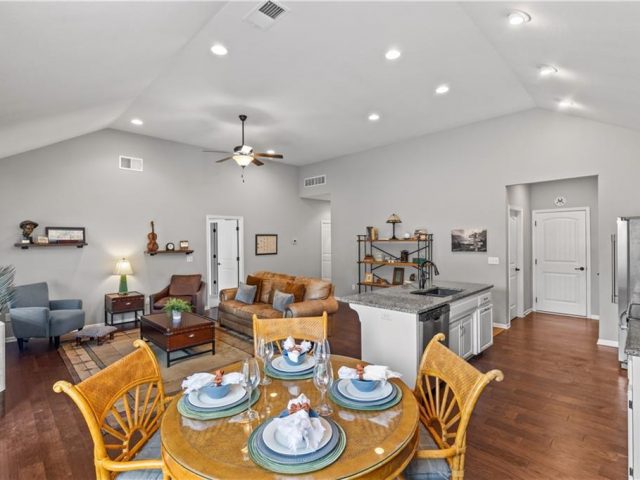 Homes for Sale in Smithville, MO 64089 | 205  Ashmont Drive
