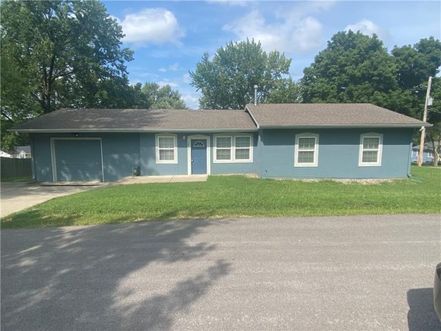 Homes for Sale in Kansas City, MO 64119 | 5811 NE Albany Avenue