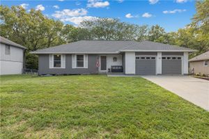 7010-N-WHEATON-Avenue-mls-2568304-image-1