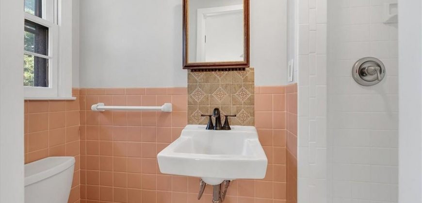 Homes for Sale in Kansas City, MO 64116 | 24 NW GREENTREE Lane