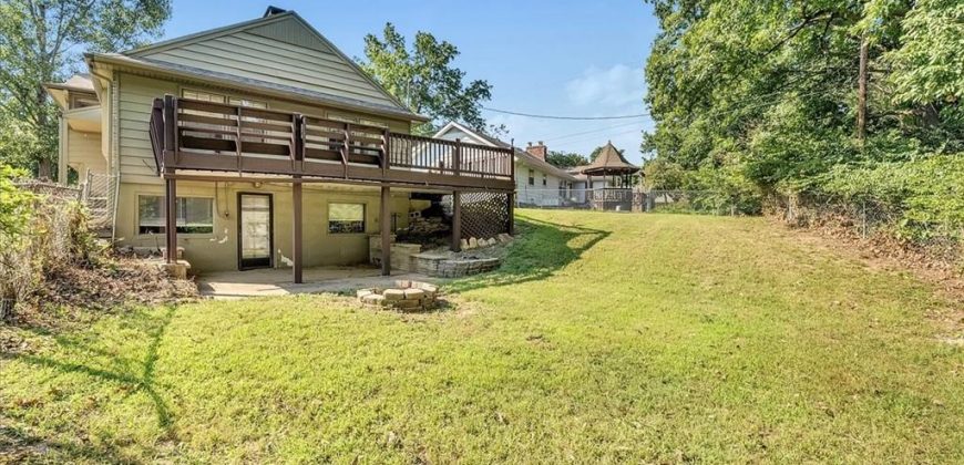 Homes for Sale in Kansas City, MO 64116 | 24 NW GREENTREE Lane