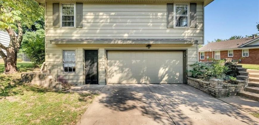Homes for Sale in Kansas City, MO 64116 | 24 NW GREENTREE Lane