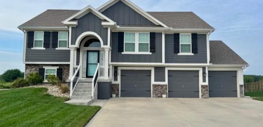 Homes for Sale in Kansas City, MO 64156 | 6100 NE 120th Street