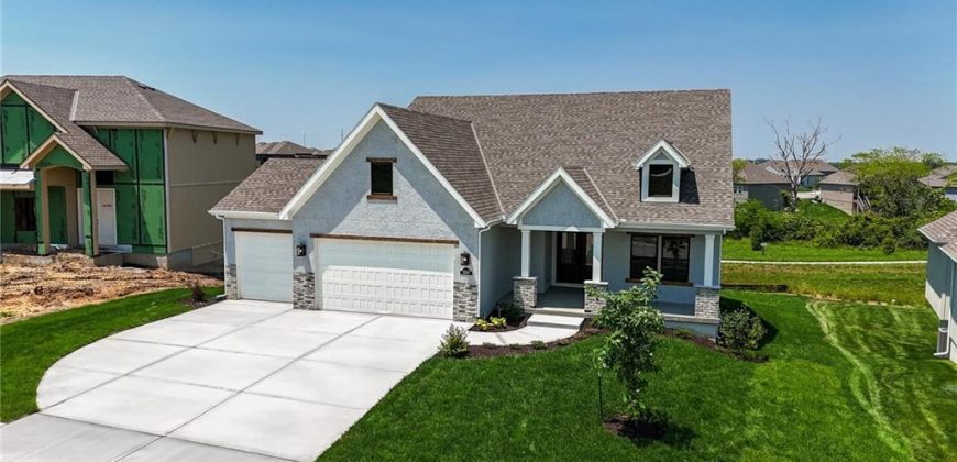 Homes for Sale in Kansas City, MO 64155 | 1518 NW 106th Terrace