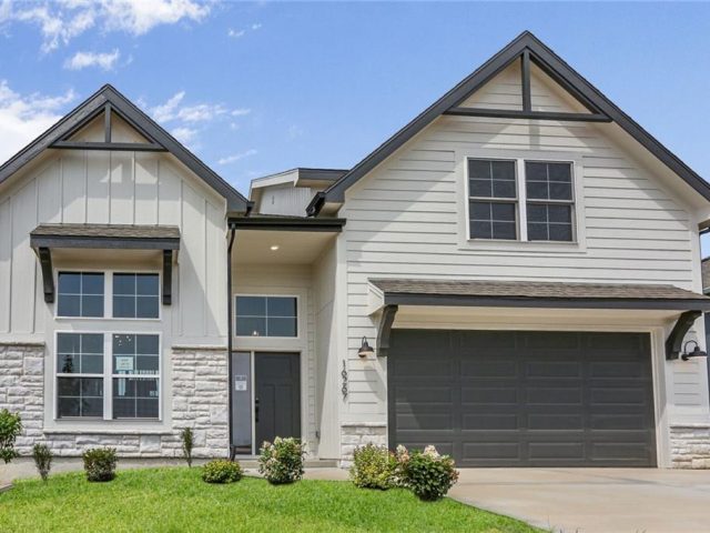 Homes for Sale in Parkville, MO 64152 | 16267  Giorgia Street