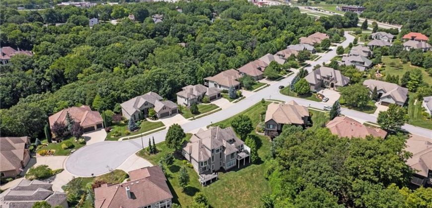 Homes for Sale in Parkville, MO 64152 | 8190  Shoreline Drive