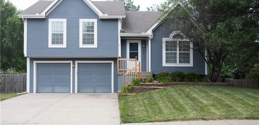 Homes for Sale in Smithville, MO 64089 | 406  Fletcher Drive