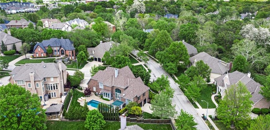 Homes for Sale in Kansas City, MO 64151 | 6000 N Cosby Court