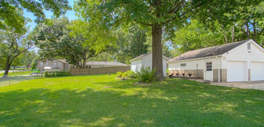 Homes for Sale in Gladstone, MO 64118 | 805 NE 72nd Street