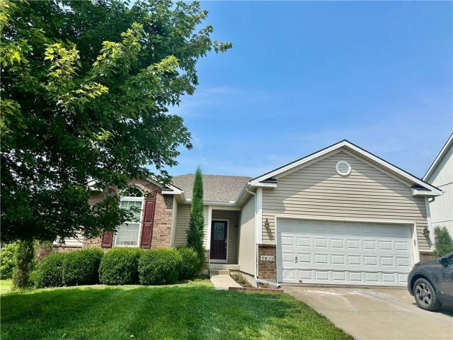 Homes for Sale in Riverside, MO 64150 | 5038 NW Woodside Drive
