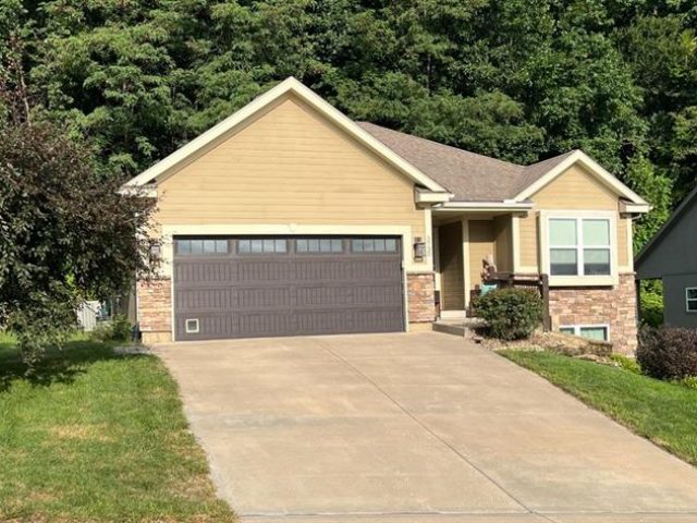 Homes for Sale in Parkville, MO 64152 | 5730 NW Michael’s Cove