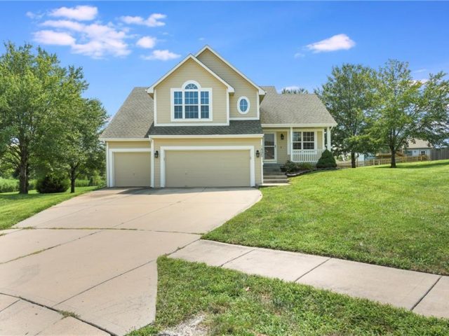 Homes for Sale in Liberty, MO 64068 | 1805  HOLT Circle