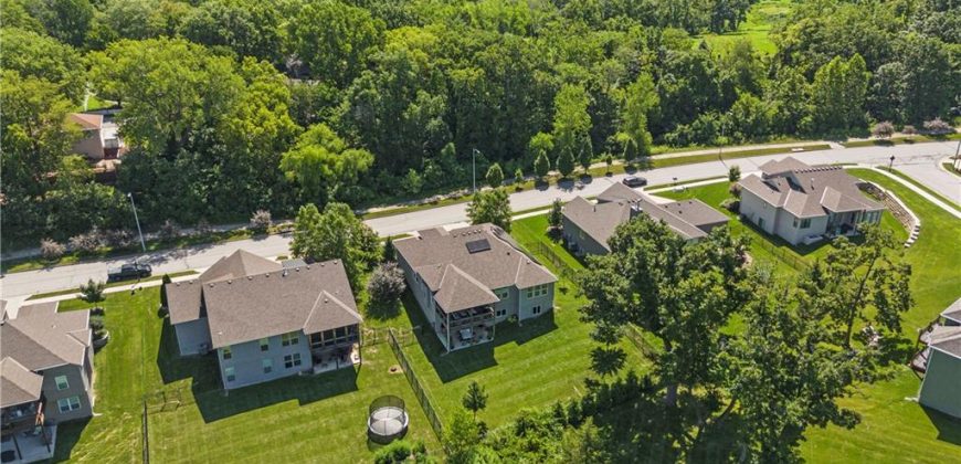 Homes for Sale in Parkville, MO 64152 | 5956 S National Drive