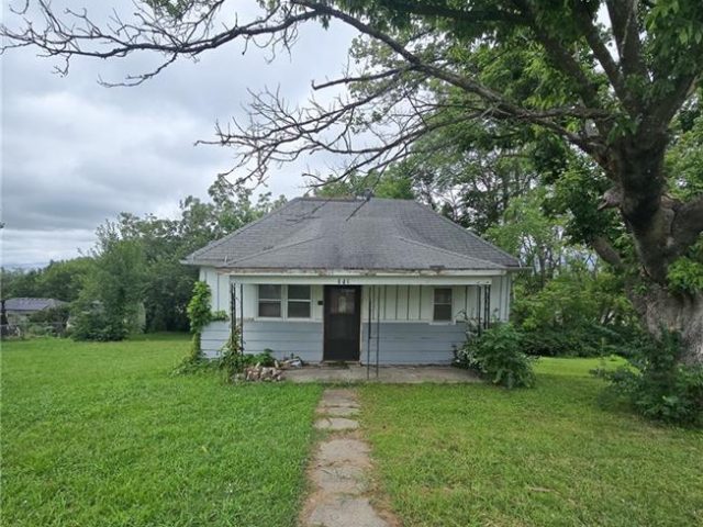 Homes for Sale in Excelsior Springs, MO 64024 | 218 N Titus Avenue