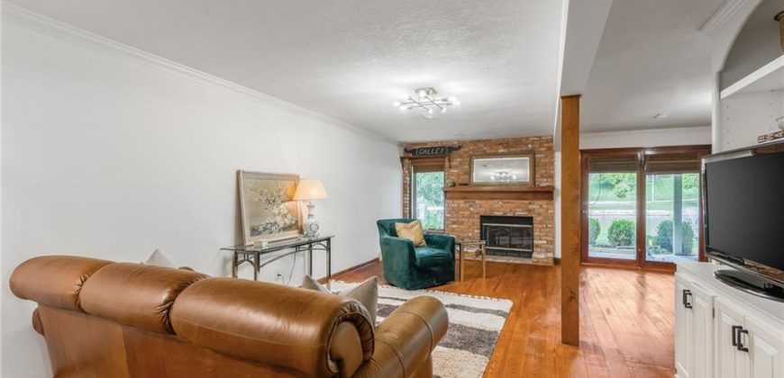 Homes for Sale in Liberty, MO 64068 | 206  Lakeside Drive