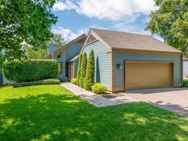 Homes for Sale in Liberty, MO 64068 | 206  Lakeside Drive