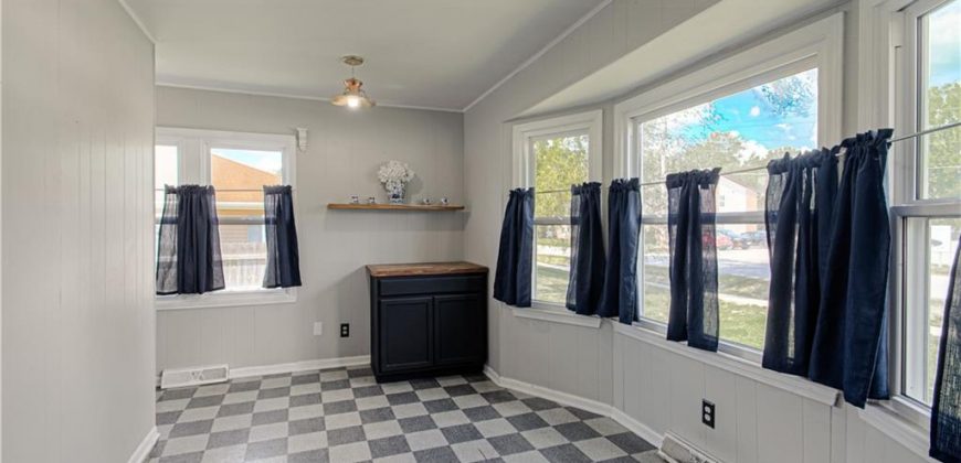 Homes for Sale in Kearney, MO 64060 | 206 N Jefferson Street