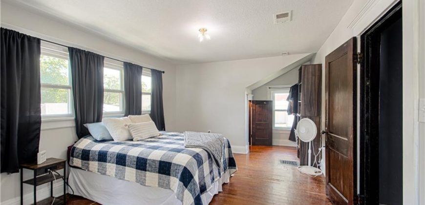 Homes for Sale in Kearney, MO 64060 | 206 N Jefferson Street