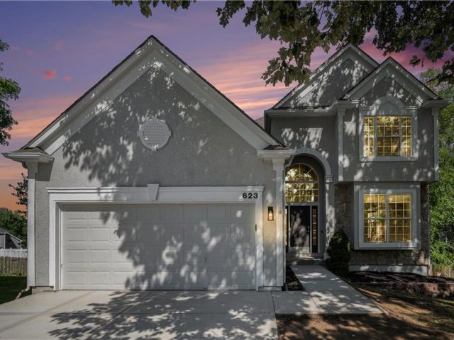 Homes for Sale in Kansas City, MO 64155 | 623 NE 93rd Court