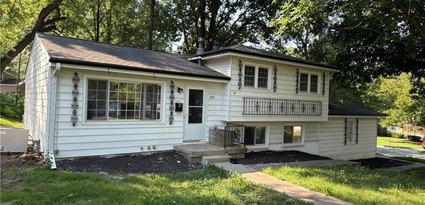Homes for Sale in Gladstone, MO 64118 | 1601 NE 62nd Terrace